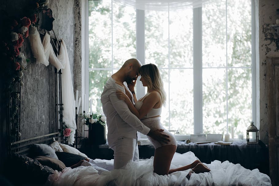 Posing Tips for Your Couples Boudoir Photo Shoot (Part 2)